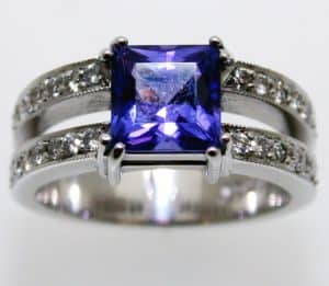 Tanzanite diamond ring B2