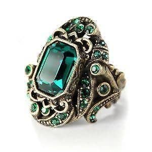 what is an estate ring emerald