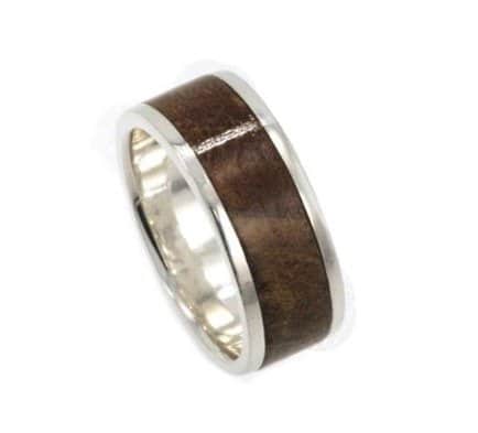 platinum wedding band with a kauri wood inlay