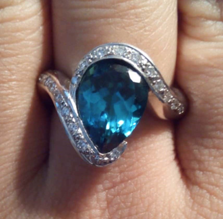 ladys platinum indicolite tourmaline and diamond ring