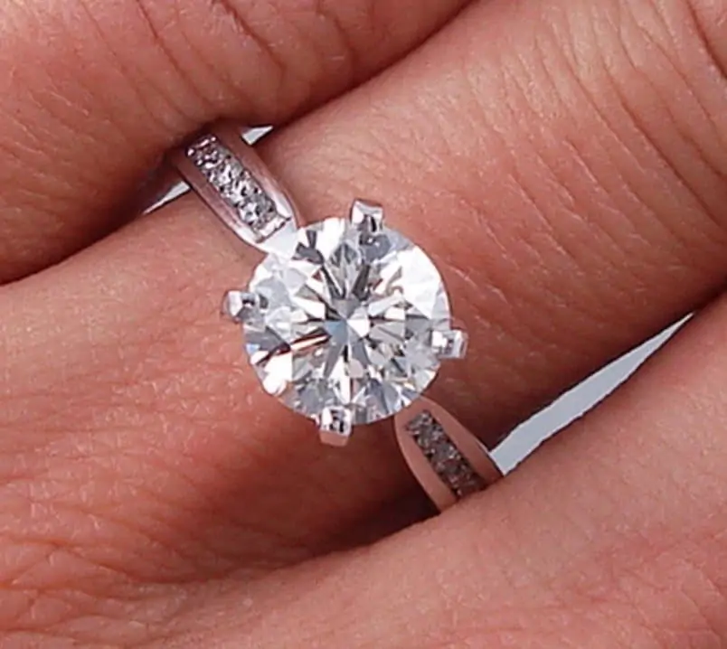 CTW ROUND BRILLIANT CUT DIAMOND ENGAGEMENT RING H VS2