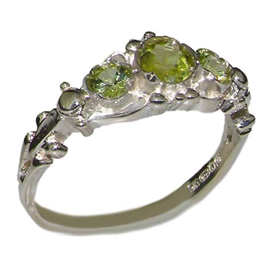 925 Sterling Silver Natural Peridot Womens Trilogy Ring