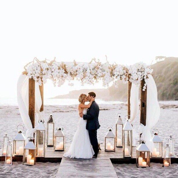 beach wedding ceremony