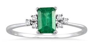 emerald and diamond ring in white gold