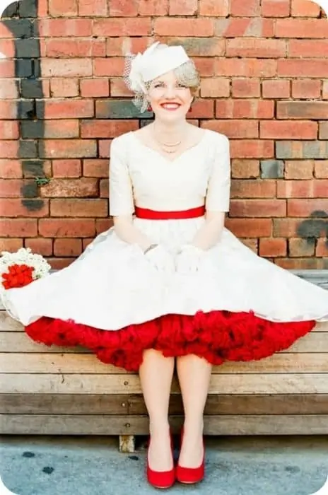 wedding dress w petticoat