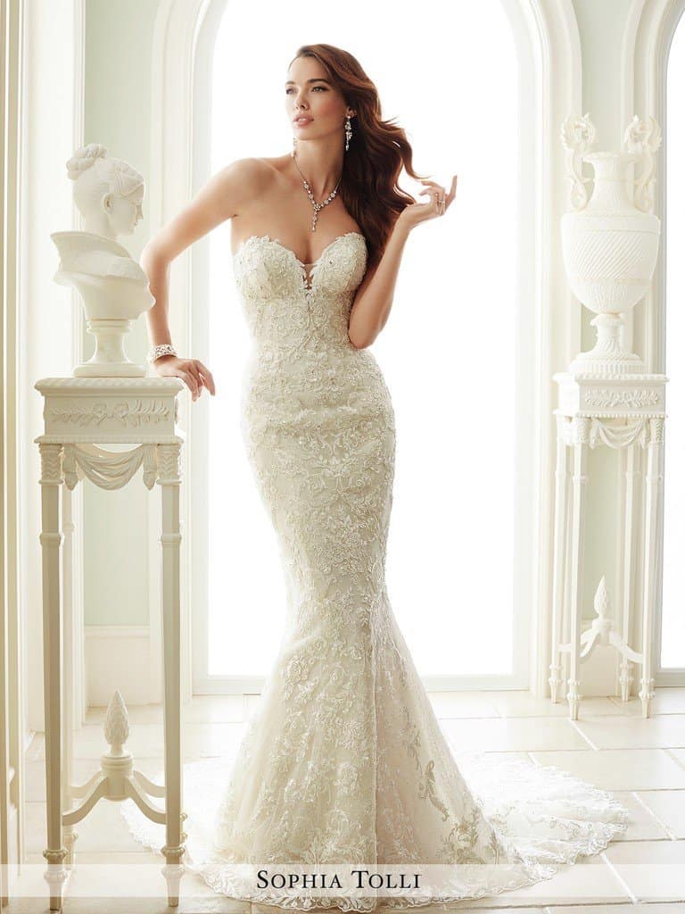 Best Wedding Dresses for Hiding Tummies Love You Tomorrow