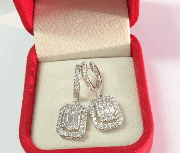 diamond earrings in red package