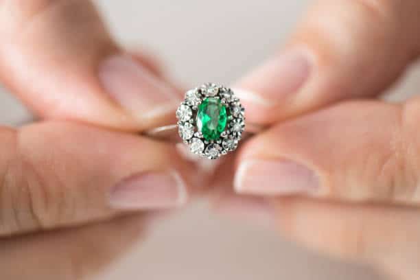 Jade vs Emerald: Which Green Gemstone Is the One for You? - Love You