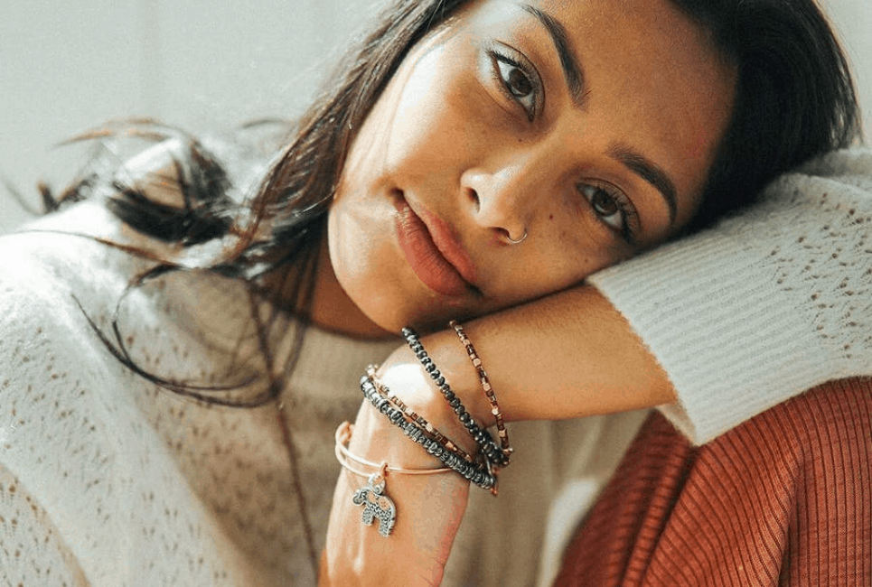 girl with bracelets