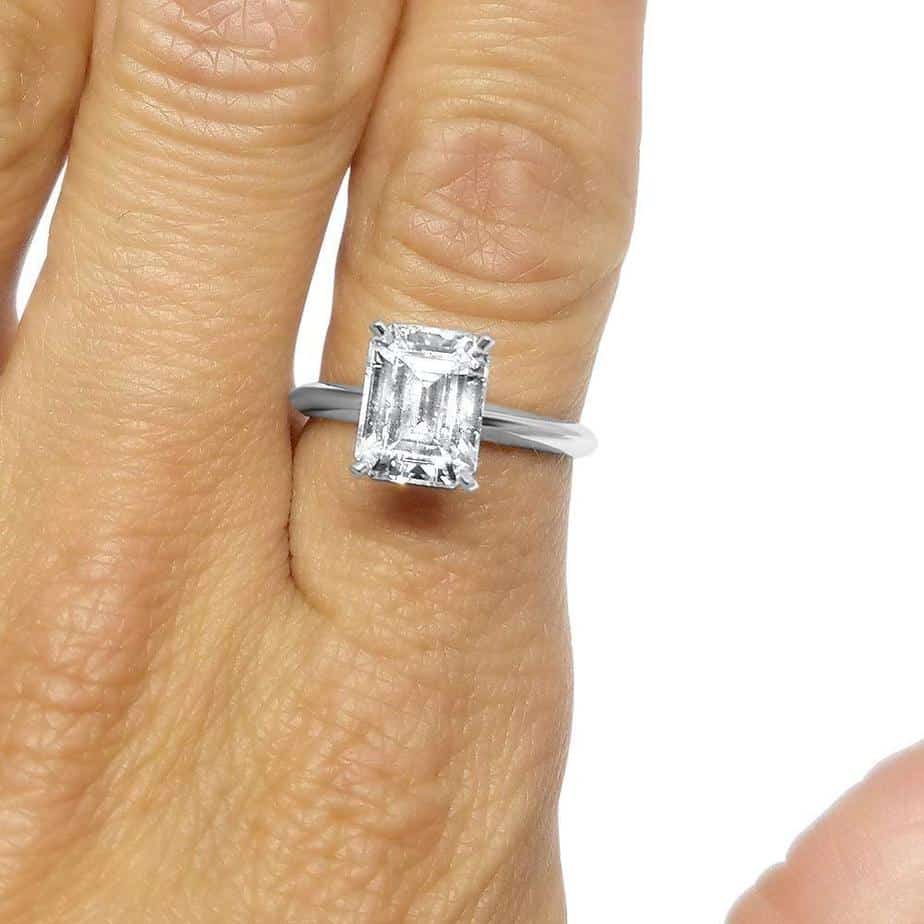 What does an emerald cut symbolize?