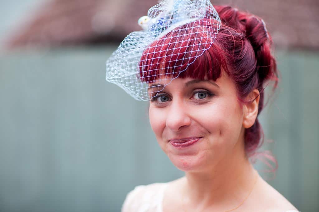 woman wearing fascinator