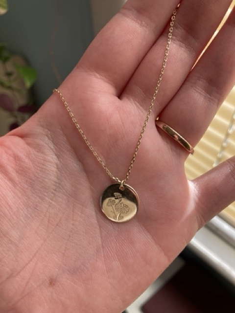 eve’s addiction engraved necklace