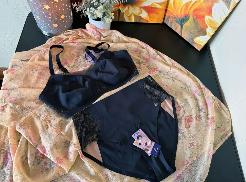 honeylove crossover bra and matching brief black