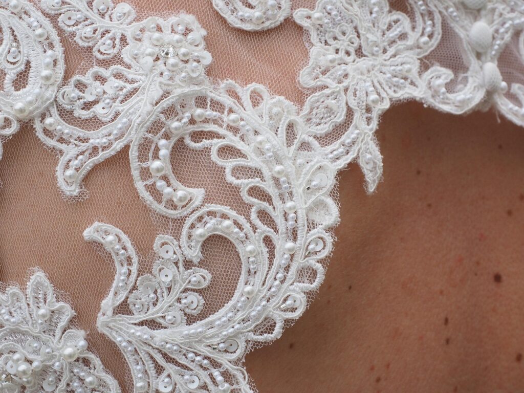 How To Pick A Bra For Your Wedding