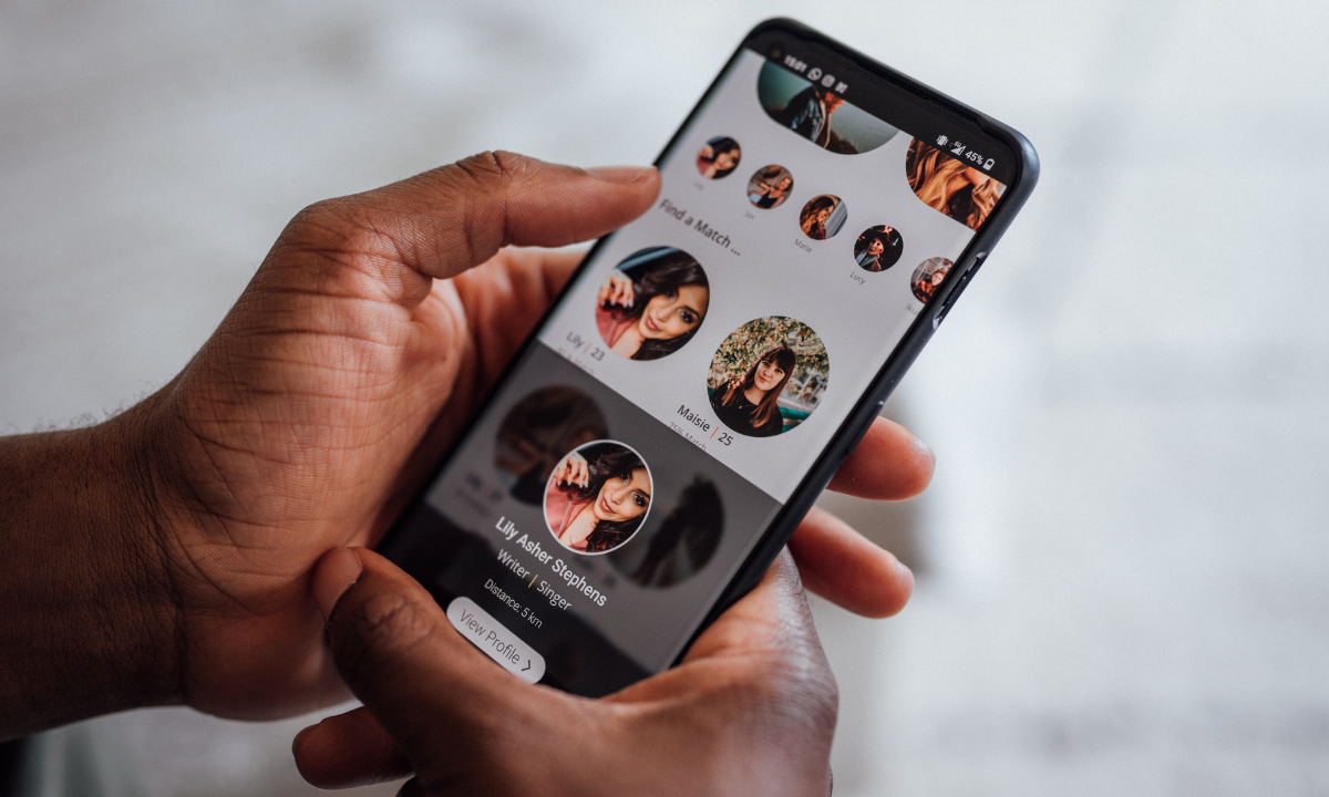 Matchmaking Service vs Dating App